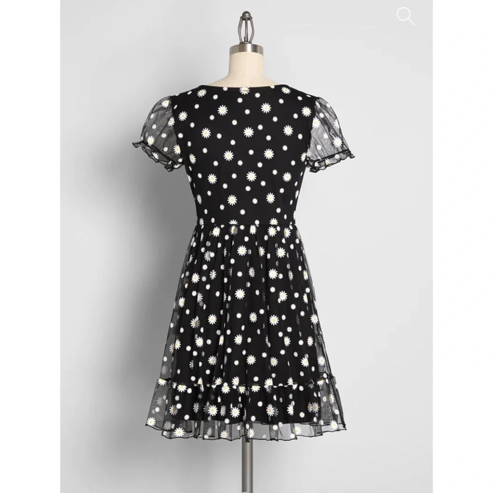 90’s Modcloth daisy dress NWT - Picture 4 of 5